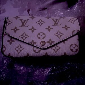 Louis Vuitton Cream Wallet Iconic Monogram
